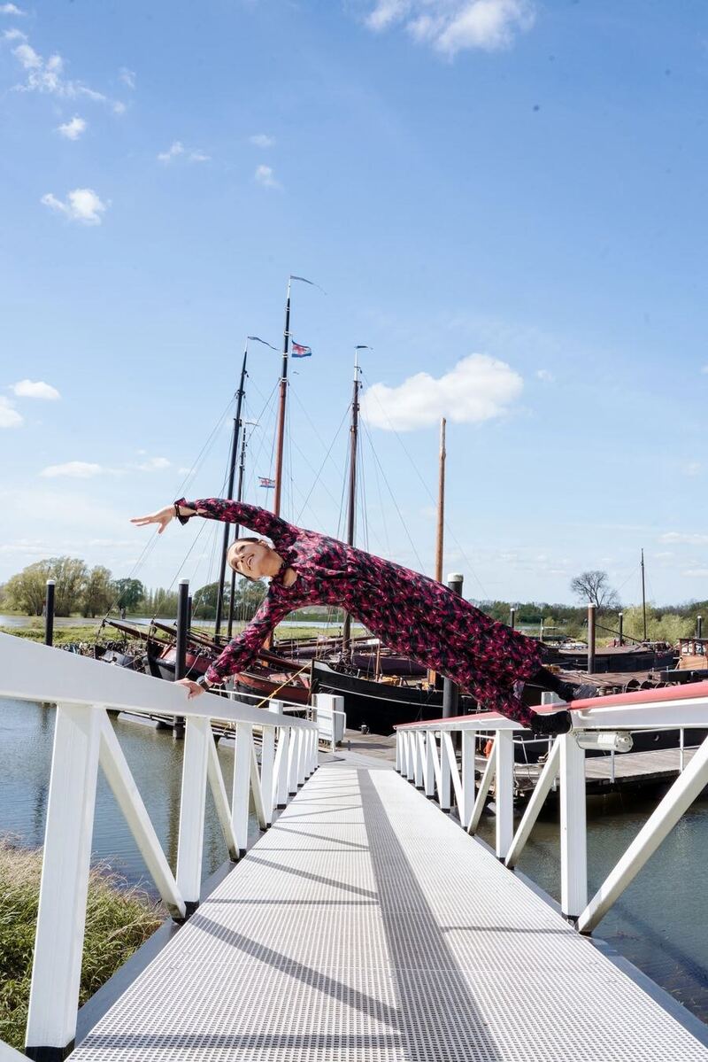 Wilma tijdens een beweeg- en ademoefening